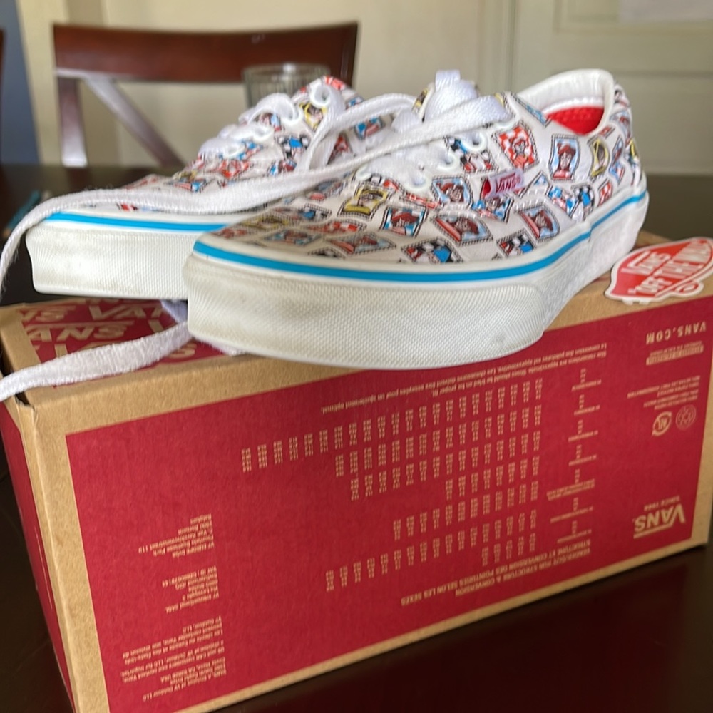 Kids Vans limited edition Where’s Waldo shoes - Picture 6 of 6